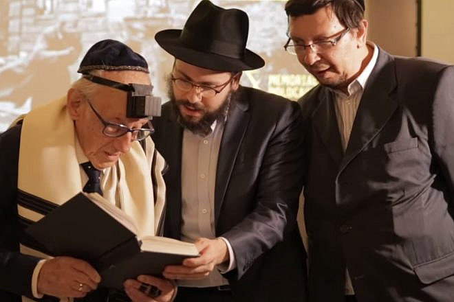 Andor Stern, a 91-year-old Brazilian Holocaust survivor, during his recent bar mitzvah ceremony. Source: Screenshot.