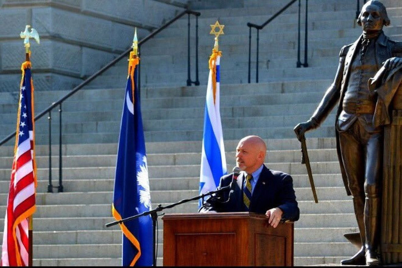 South Carolina State Rep. Alan Clemmons addressing a pro-Israel rally outside of the state house. Source: Alan Clemmons via Twitter.