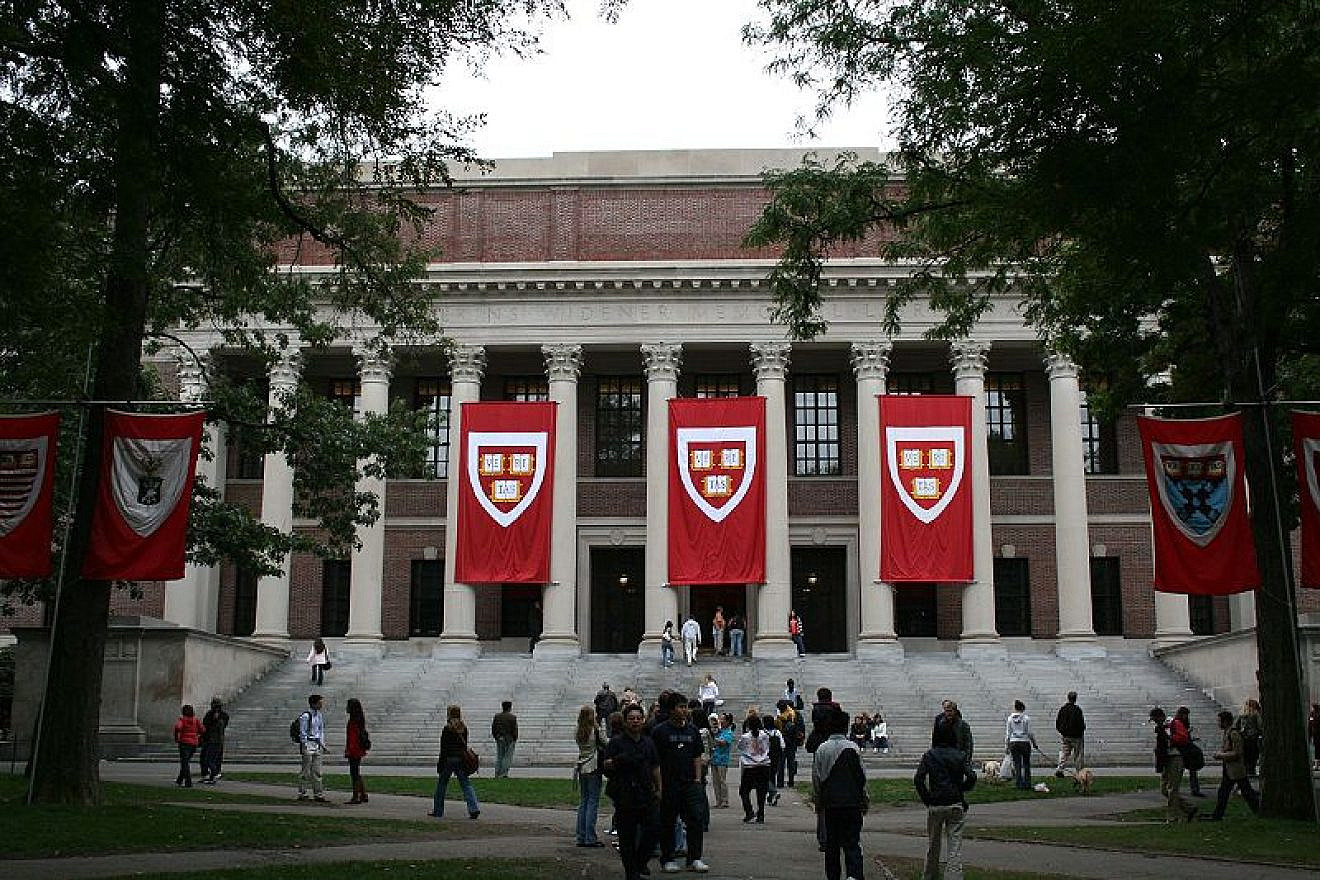 The Widener Library at Harvard University in Cambridge, Mass., Oct. 7, 2007. Credit: Joseph Williams via Wikimedia Commons.