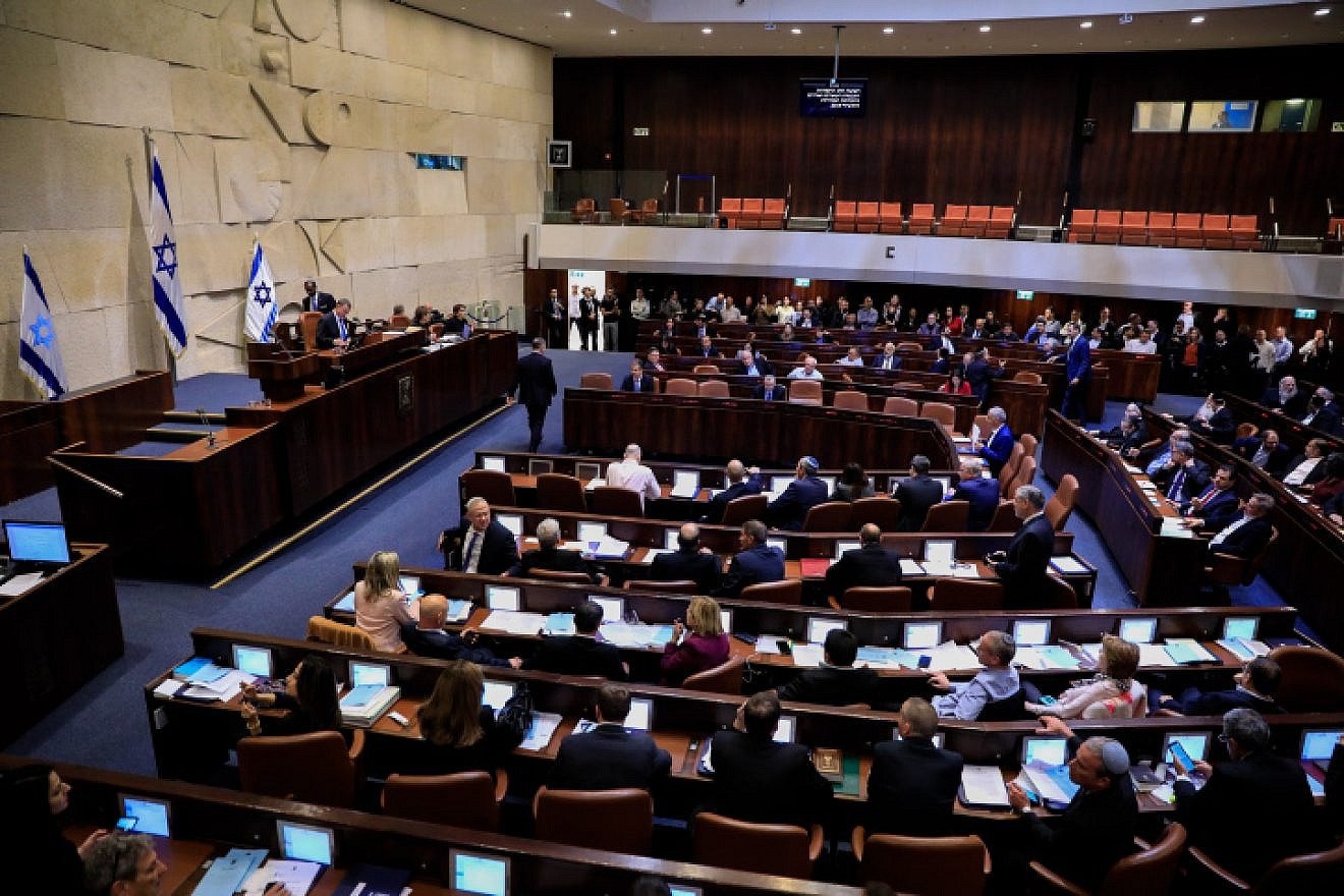 Israeli Knesset members vote on a bill to dissolve the parliament, at the Knesset, in Jerusalem on Dec. 11, 2019. Photo by Olivier Fitoussi/Flash90.