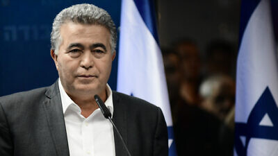 Labor Party leader Amir Peretz at an election event in Tel Aviv on Dec. 31, 2019. Photo by Tomer Neuberg/Flash90.