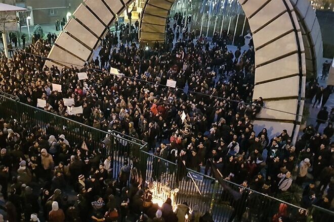 Protests at Amir Kabir University in Tehran against the government and its leaders after Ukraine International Airlines Flight 752 was shot down on Jan. 8, 2020, killing all 176 passengers on board. Photo by Mohsen Abolghasem via Wikimedia Commons.