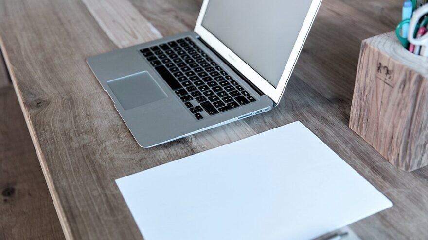 Home study. Credit: Pixabay.
