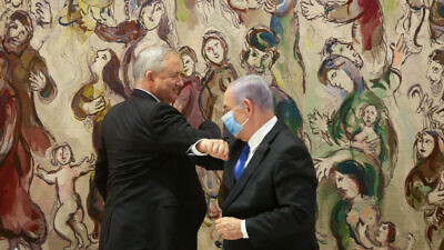 Israeli Prime Minister Benjamin Netanyahu of the Likud Party and Benny Gantz of the Blue and White Party at the Knesset on May 17, 2020. Photo by Alex Kolomoisky.
