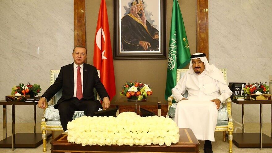 Turkey's President Recep Tayyip Erdoğan and King Salman of Saudi Arabia in 2017. Source: Turkish Foreign Ministry via Facebook.