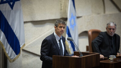 Blue and White Knesset member Yoaz Hendel speaks in the Knesset on May 13, 2019, during a Plenary Hall session. Photo by Noam Revkin Fenton/Flash90.