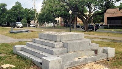A statue of Jefferson Davis in New Orleans and its pedestal were removed on May 11, 2017 (it was unveiled on Feb. 22, 1911). The next day, only the foundation remained. In the spring of 2020, the Black Lives Matter movement is urging the removal of Confederate statues, the changing of army-base names and more throughout America. Credit: Bart Everson via Wikimedia Commons.