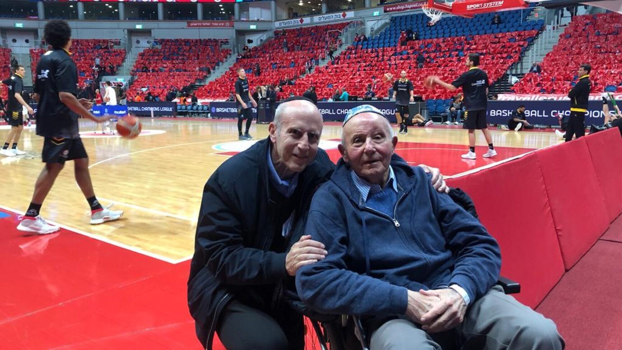 Marvin Hershkowitz with his son, Stuart. Credit: Courtesy of Stuart Hershkowitz.