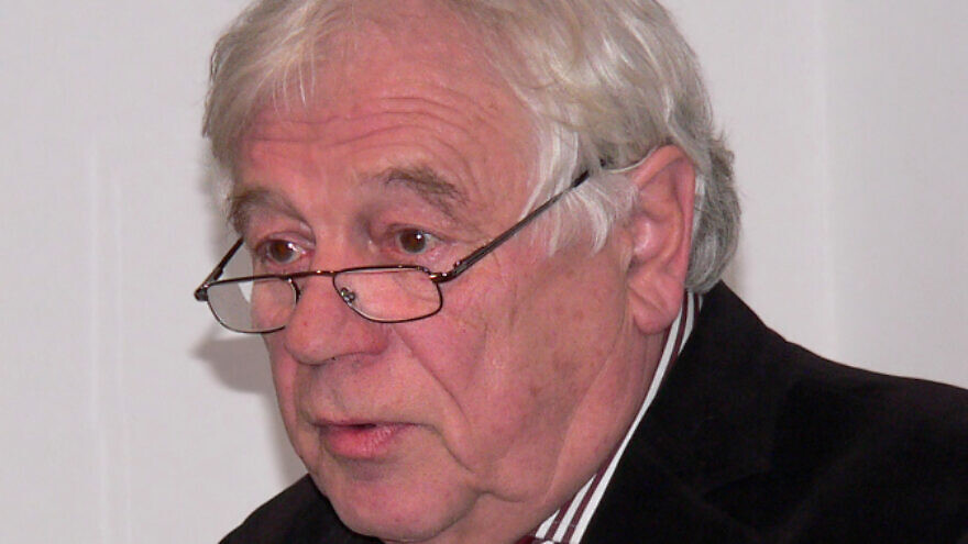 Wolfgang Benz, former director of the Center for Research on Antisemitism of the Technische Universität Berlin. Credit: Axel Hindemith/Wikimedia Commons.