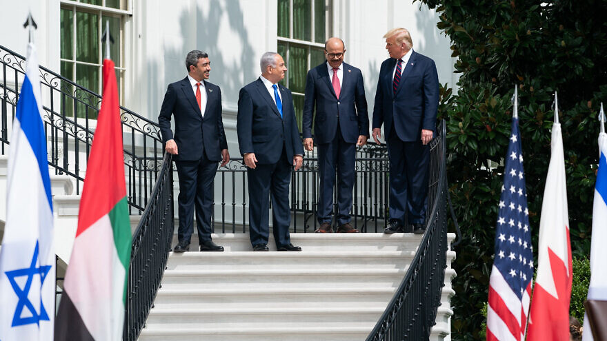 U.S. President Donald Trump, Minister of Foreign Affairs of Bahrain Dr. Abdullatif bin Rashid Al-Zayani, Israeli Prime Minister Benjamin Netanyahu and Minister of Foreign Affairs for the United Arab Emirates Abdullah bin Zayed Al Nahyani sign the Abraham Accords on the South Lawn of the White House, Sept. 15, 2020. Credit: Official White House Photo by Shealah Craighead.