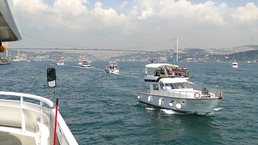 Boats on the Bosporus Straits near Istanbul, May 15, 2011. Credit: Adam Jones via Wikimedia Commons.