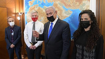 Israeli Prime Minister Benjamin Netanyahu meets with Tel Aviv Sourasky Medical Center CEO Professor Ronni Gamzu (far left), Professor Nadir Arber, director of the EXO-CD24 research project and lab director Dr. Shiran Shapira on Feb. 8, 2021. Credit: Israeli Prime Minister's Office.