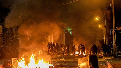 Israeli police clash with rioters in Ramle, amid violent unrest in Jerusalem, May 10, 2021. Photo by Yossi Aloni/Flash90.
