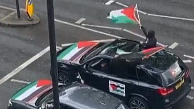 Pro-Palestinians in North London shouting anti-Semitic slurs on May 16, 2021. Source: Screenshot.