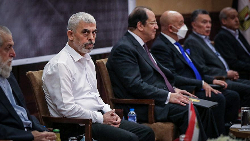 Senior Hamas leader Yahya Sinwar (left), meets in the Gaza Strip with Maj. Gen. Abbas Kamel, Egypt's intelligence chief (second from left), in Gaza City, May 31, 2021. Credit: Abed Rahim Khatib/Flash90.