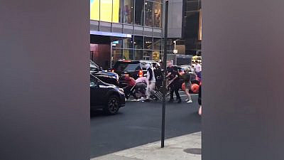 The antisemitic assault on Joseph Borgen in New York City on May 21, 2021. Source: Screenshot.