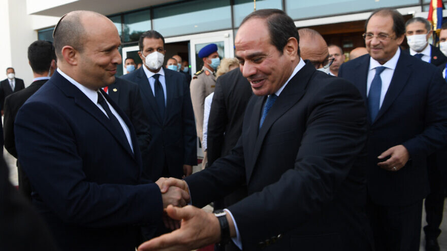 Israeli Prime Minister Naftali Bennett meets with Egyptian president Abdel Fattah Al-Sisi in Sharm el-Sheikh, Egypt, on Sept. 13, 2021. Photo by Kobi Gideon/GPO.