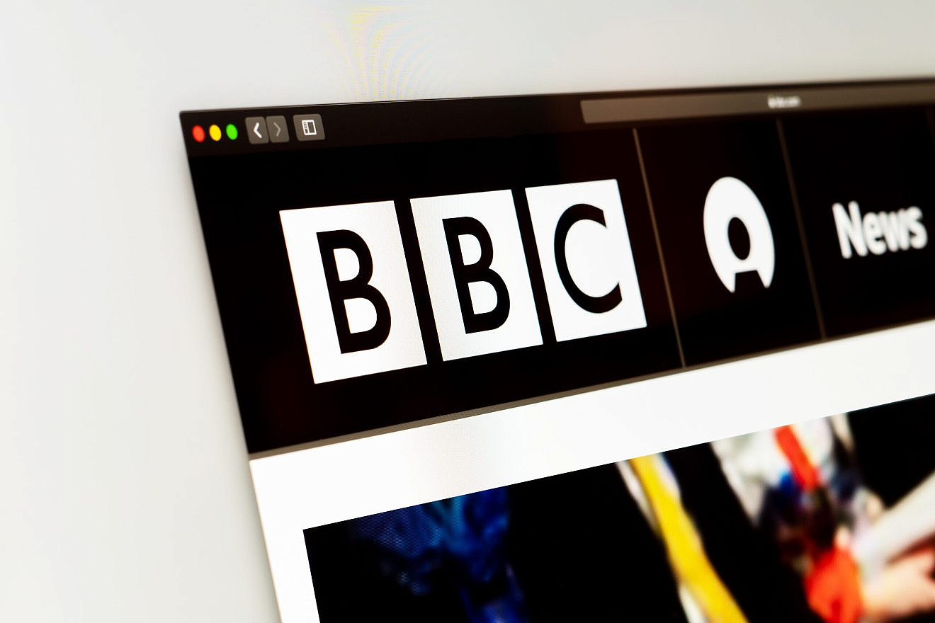 A closeup of the “BBC” news website. Credit: Anton Garin/Shutterstock.