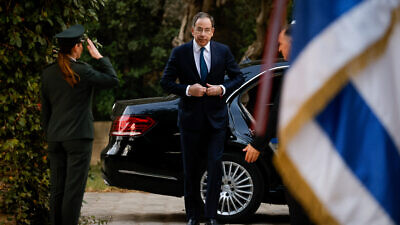 U.S. Ambassador to Israel Thomas Nides arrives to present his credentials at the President's Residence in Jerusalem, Dec. 5, 2021. Photo by Olivier Fitoussi/Flash90.