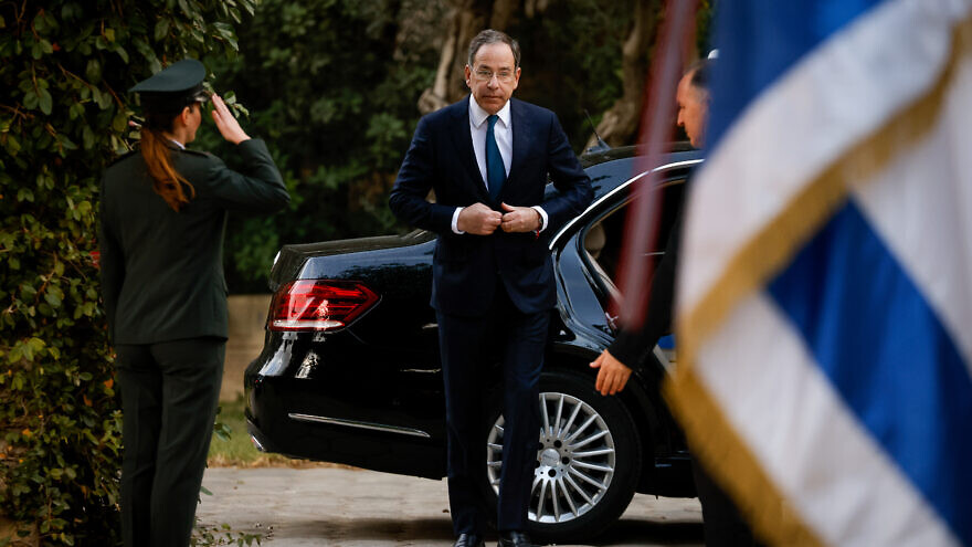 U.S. Ambassador to Israel Thomas Nides arrives to present his credentials at the President's Residence in Jerusalem, Dec. 5, 2021. Photo by Olivier Fitoussi/Flash90.