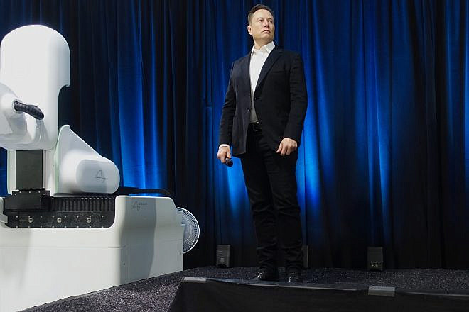 Entrepreneur, investor and business magnate Elon Musk discusses a Neuralink device as part of a live demonstration on Aug. 28, 2020. Credit: Steve Jurvetson/Flickr via Wikimedia Commons.