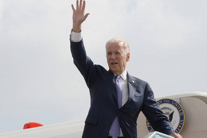 Then-U.S. Vice President Joe Biden boards his return flight after a two-day visit to Israel and the Palestinian Authority, March 10, 2016. Photo by Matty Stern/U.S. Embassy in Israel.