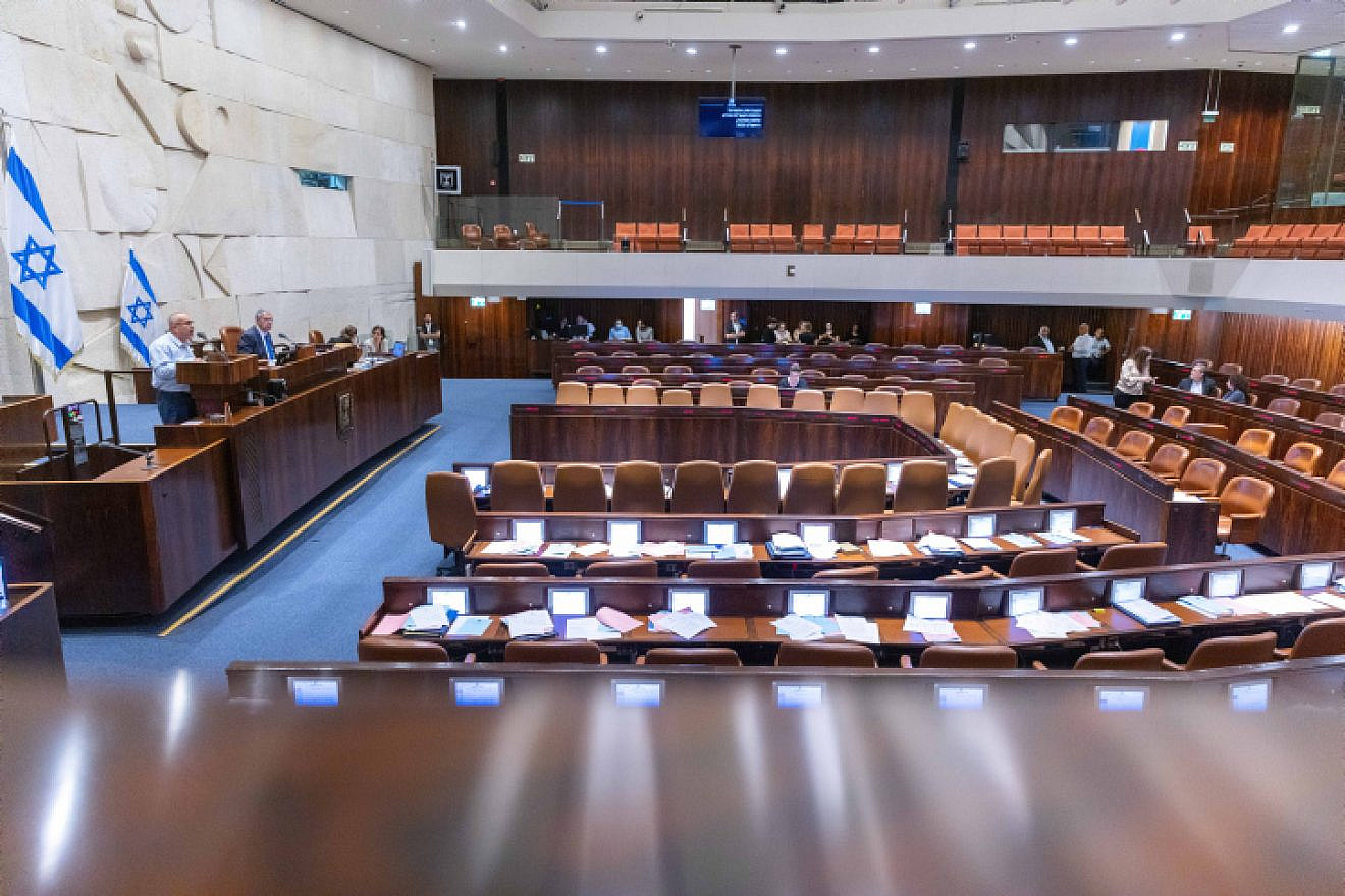 The Israeli Knesset hall, ahead of the vote to disband, June 30, 2022. Photo by Olivier Fitoussi/Flash90.