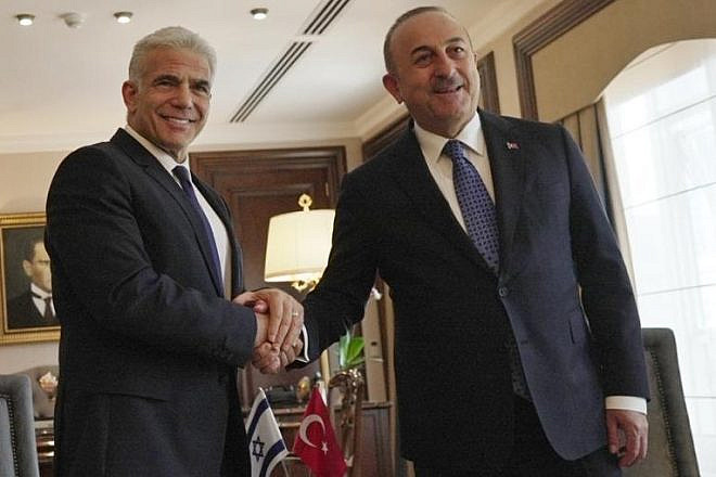 Israeli Prime Minister Yair Lapid and Turkish Foreign Minister Çavuşoğlu in Ankara, Turkey, on June 23, 2022. Credit: Boaz Oppenheim/GPO.
