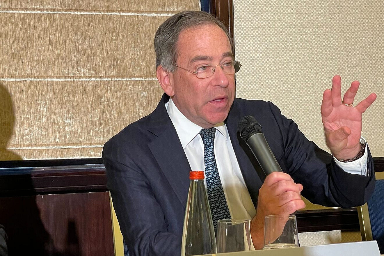 U.S. Ambassador to Israel Thomas Nides briefs reporters in Jerusalem, Sept. 9, 2022. Photo by Alex Traiman.