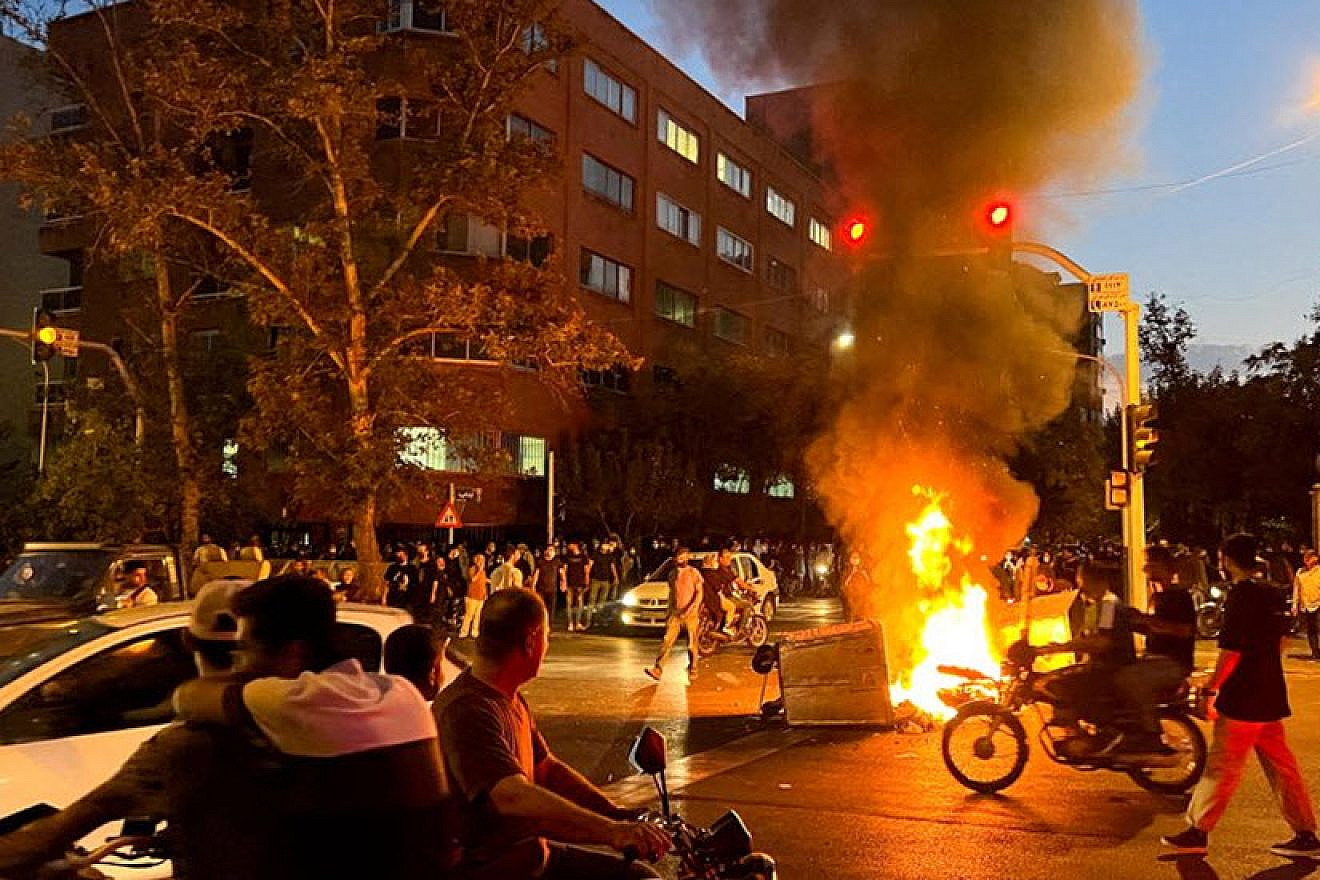 Iranians demand freedom, Oct. 10, 2022. Source: Twitter.