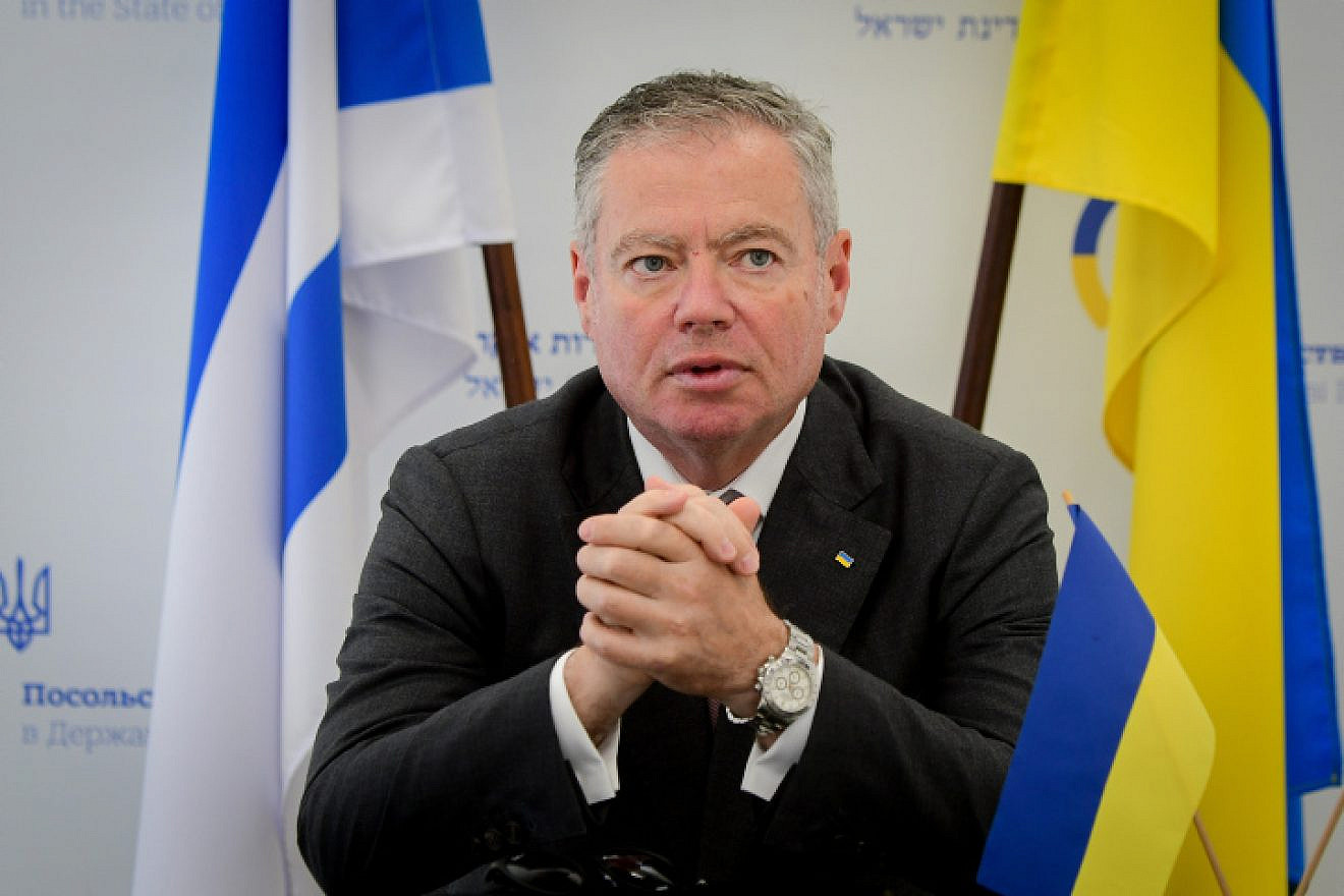 Ukrainian Ambassador to Israel Yevgen Korniychuk speaks to reporters in Tel Aviv, June 7, 2022. Photo by Avshalom Sassoni/Flash90.