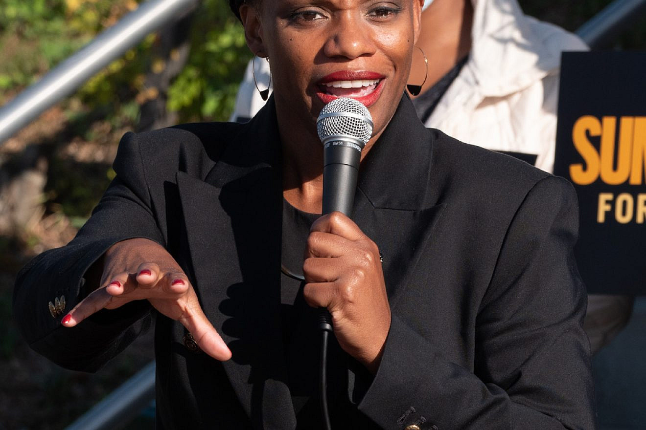Summer Lee announces her 2022 campaign for a congressional seat representing Pennsylvania, Oct. 19, 2021. Credit: Mark Dixon/Flickr via Wikimedia Commons.
