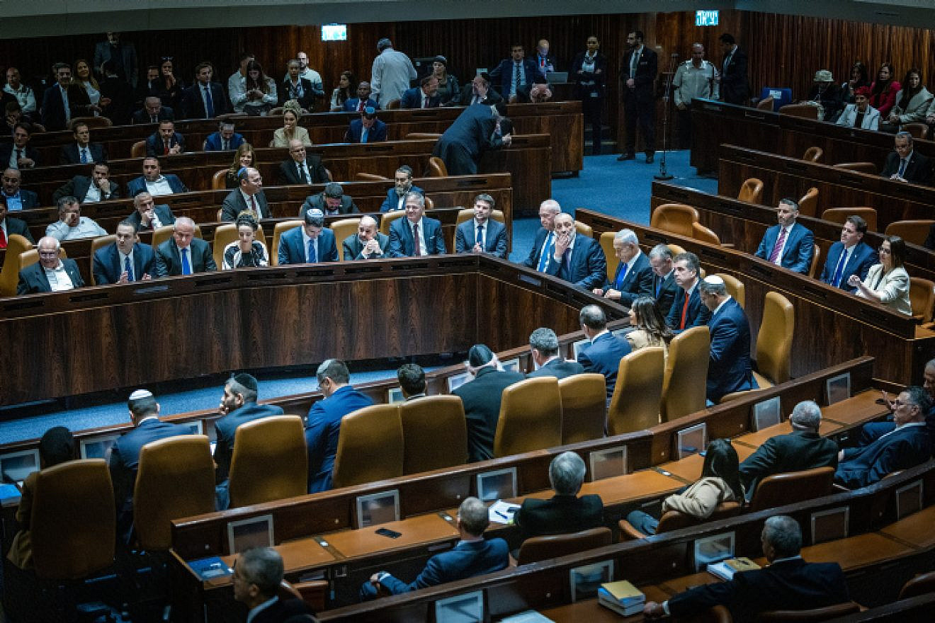Israeli ministers and MKs at the swearing-in ceremony of the new Israeli government, on Dec. 29, 2022. Photo by Yonatan Sindel/Flash90.