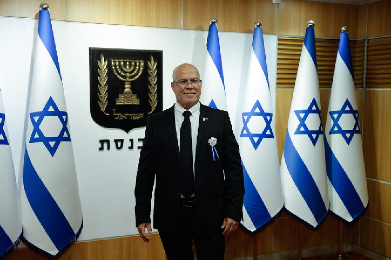 MK Zvika Fogel arrives for the opening session of the 25th Knesset in Jerusalem, Nov. 15, 2022. Photo by Olivier Fitoussi/Flash90.