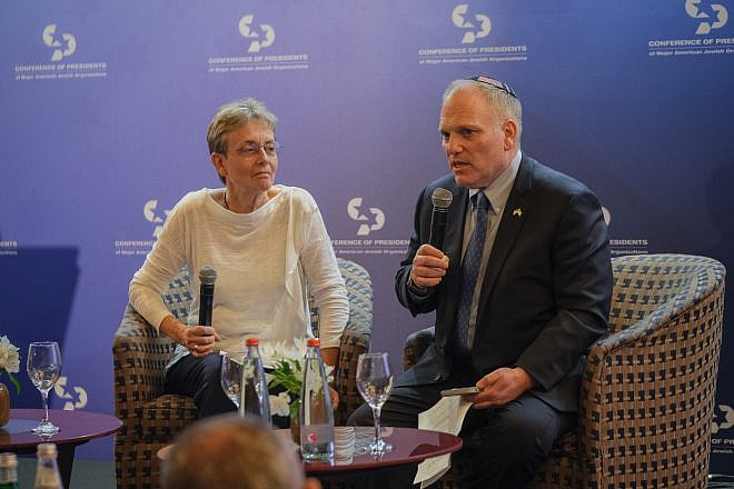 Leah Goldin, the mother of Lt. Hadar Goldin, speaks with Conference of Presidents CEO William Daroff, Feb. 23, 2023. Photo by Amit Elkayam.