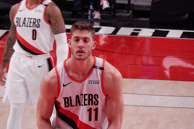 Meyers Leonard. Source: Wikimedia Commons.