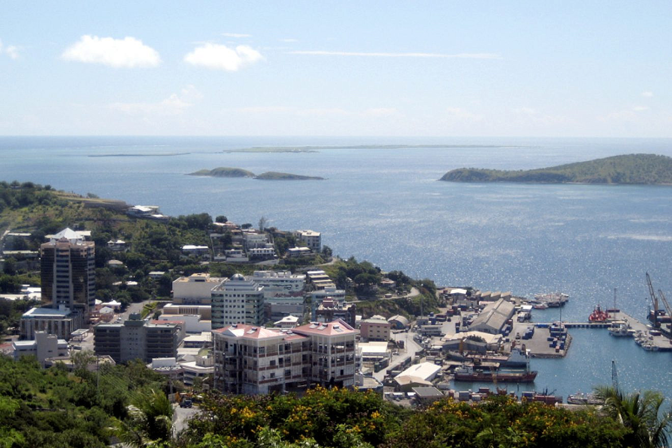 A view of Port Moresby "Town" from Touaguba Hill. MSchlauch via Wikimedia Commons.