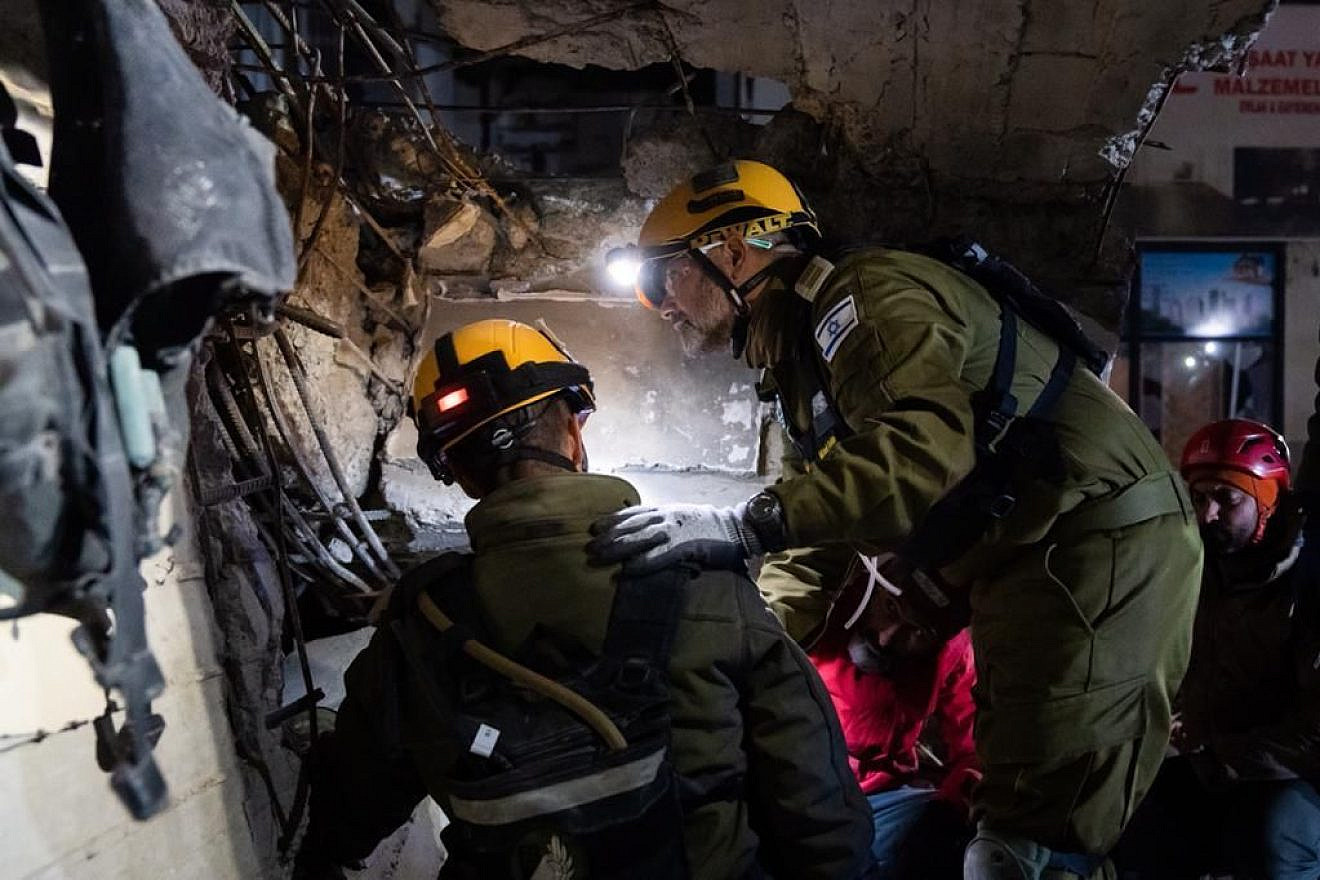 Members of the Israeli military delegation to Turkey work against the clock to rescue people trapped by rubble following the deadly earthquakes in Turkey. Credit: IDF.