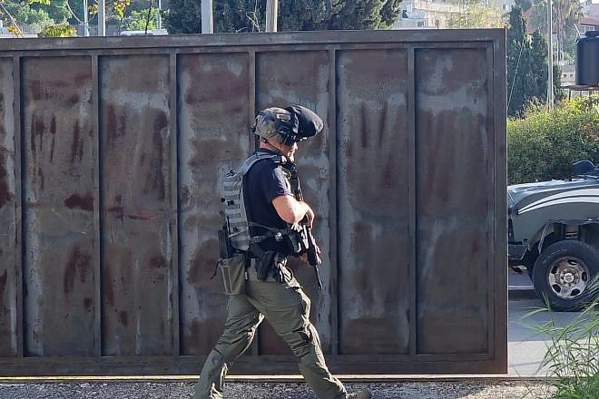 Police on the scene of a shooting in the Shimon HaTzadik neighborhood of Jerusalem on April 18, 2023. Credit: Israel Police