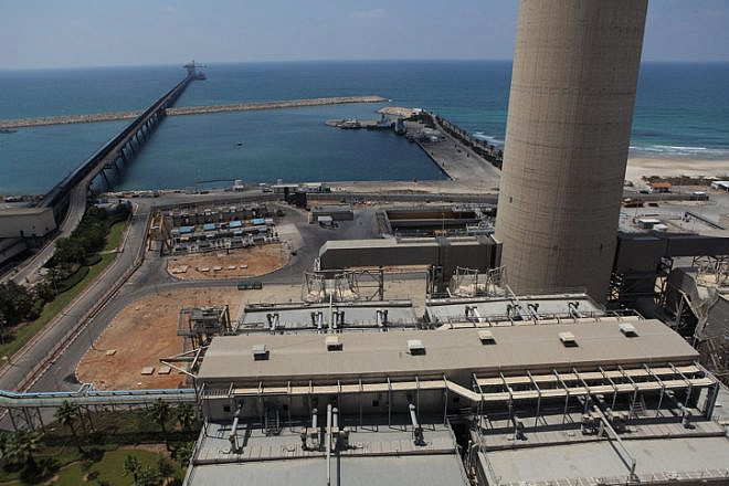 The Israel Electric Corporation power station in Hadera, Aug. 11, 2011. Photo by Yaakov Naumi/Flash90.