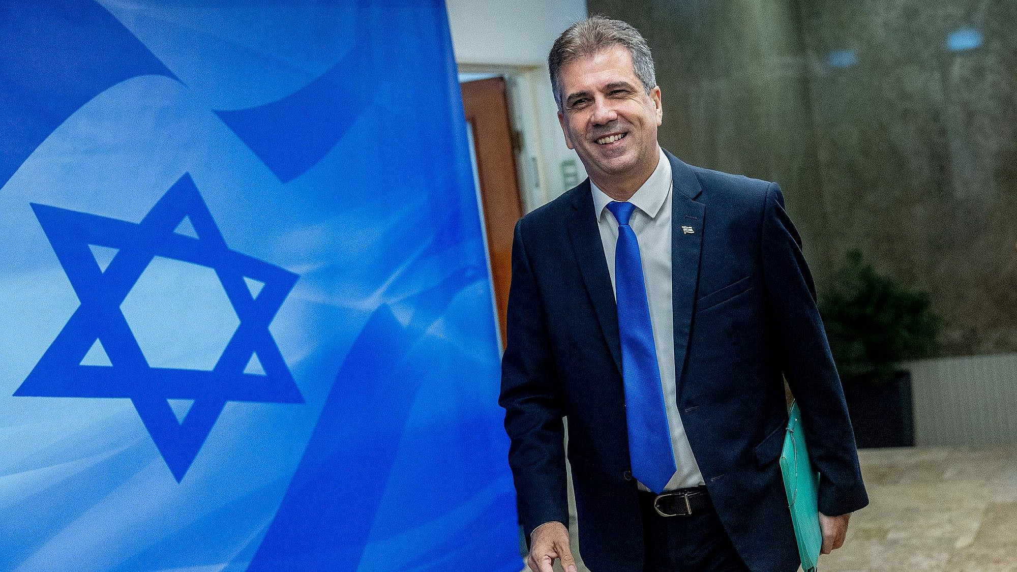 Foreign Minister Eli Cohen arrives for a Cabinet meeting at the Prime Minister's Office in Jerusalem, Jan. 15, 2023. Photo by Yonatan Sindel/Flash90.