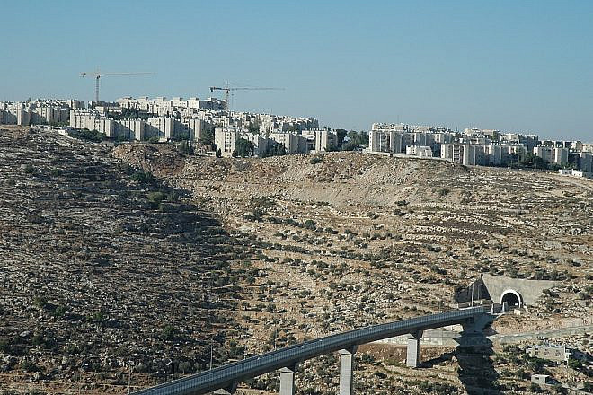 The Route 60 Tunnel Road runs from Jerusalem to Gush Etzion. Photo by Justin McIntosh via Wikimedia Commons.