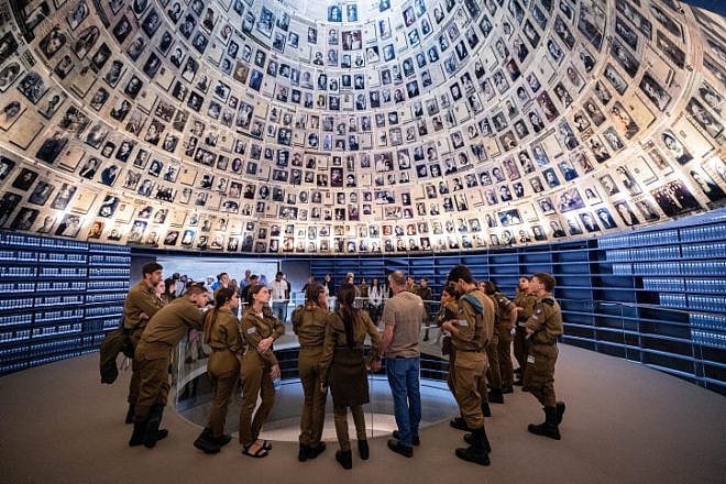 Visitors at Yad Vashem in Jerusalem ahead of Israel's Holocaust Remembrance Day, April 16, 2023. Photo by Yonatan Sindel/Flash90.