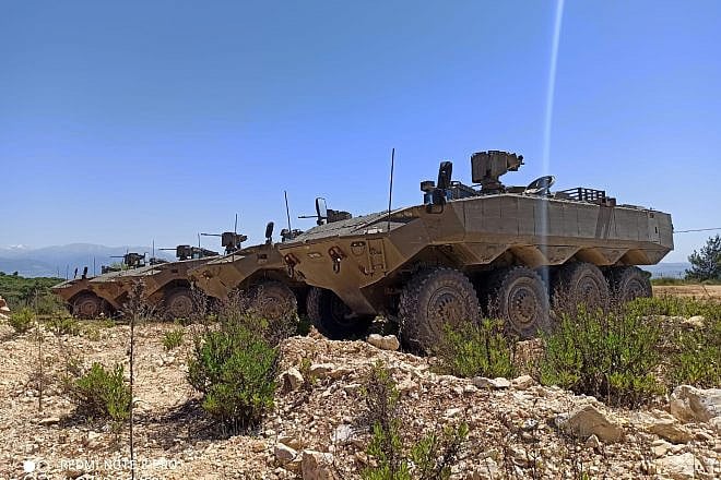 Nahal Brigade infantrymen drill for the first time with Eitan APCs, May 28, 2023. Credit: Ministry of Defense Spokesperson’s Office and IDF Spokesperson’s Unit.