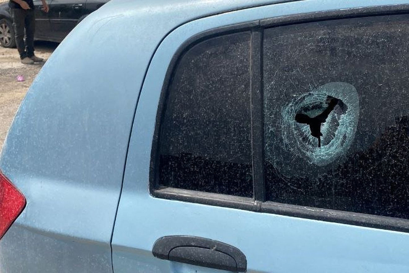 Palestinian terrorists open fire at Mevo Dotan in northern Samaria, causing damage to a vehicle at the entrance to the Jewish community. Source: Twitter.