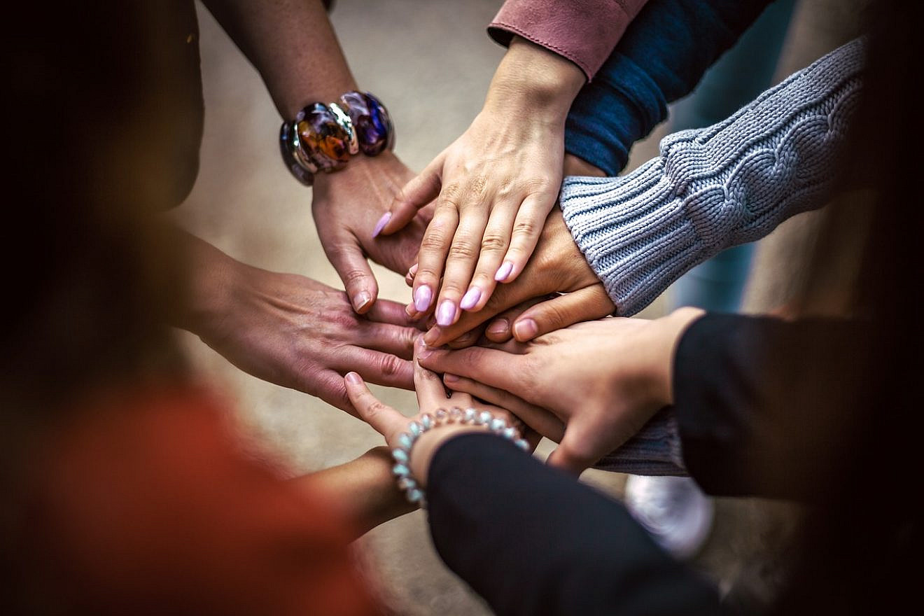 Building community. Credit: Bob Dmyt/Pixabay.