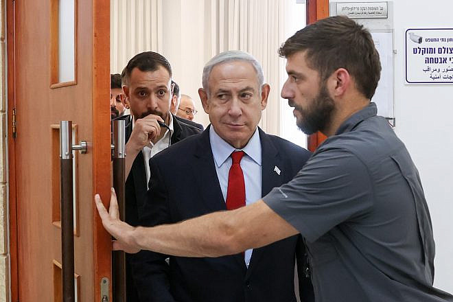 Israeli Prime Minister Benjamin Netanyahu leaves the Jerusalem District Court on June 26, 2023. Photo by Alex Kolomoisky/Flash90.