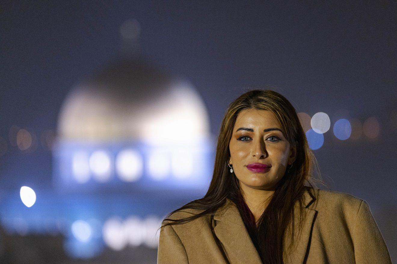 Sarah Idan, who represented Iraq at the “Miss Universe 2017” pageant, at the Western Wall in Jerusalem's Old City, Dec. 8, 2021. Photo by Olivier Fitoussi/Flash90.