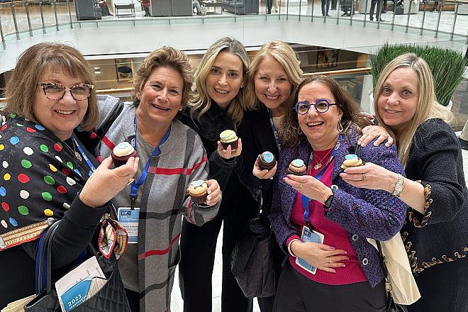 From left to right, Barbara Somogyi, Member, Israel Bonds National Women’s Division Council and National Advisory Council; Marcy Goldstein, Member, National Women’s Division Council; Tsili Naveh, insurance and finance executive; Cathy Distelburger, Chair, National Women’s Division; Lauren Kramer, Member, National Women’s Division Council; Loryn Lesser, Member, National Women’s Division Council and past National Women’s Division Chair. Credit: Courtesy of Israel Bonds.