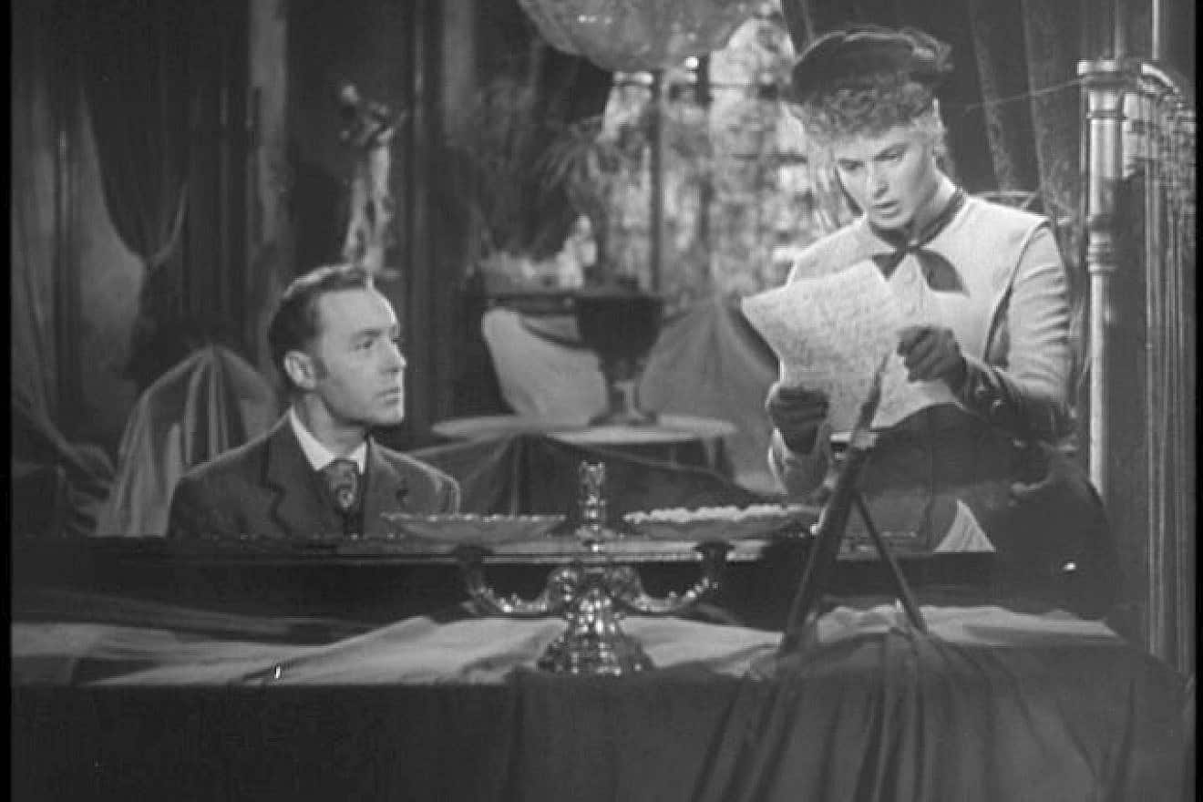 A scene from the 1944 film "Gaslight." Source: Public domain/Wikimedia.